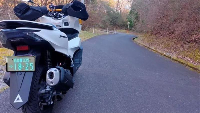 バイク用の字光式ナンバーは無いけど