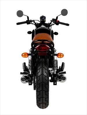 125ccだけれど、左右2本出しマフラー搭載。