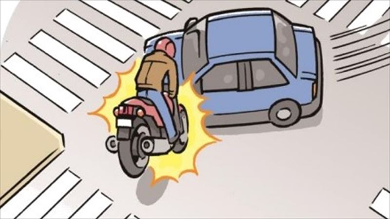 バイク事故に遭わない方法２：他人を見たら、自己中と思え 