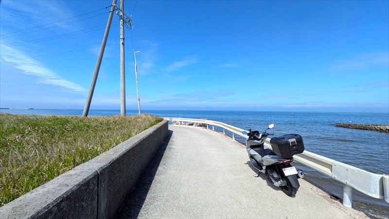 夏のバイクはやばい！、命の危険を乗り切るための15の方法【
